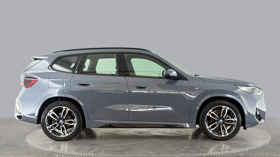 BMW iX1 Image 6