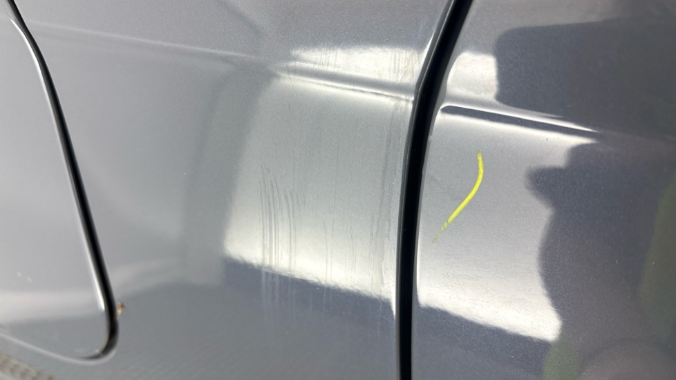 BMW iX1 chips