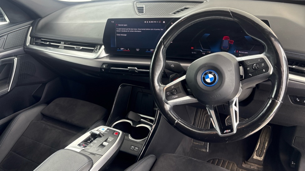 BMW iX1 Image 9