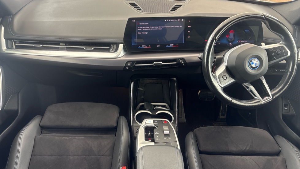 BMW iX1 Image 11