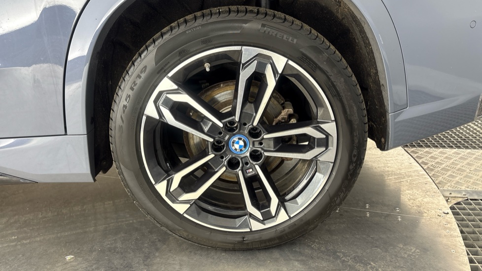 BMW iX1 Image 18