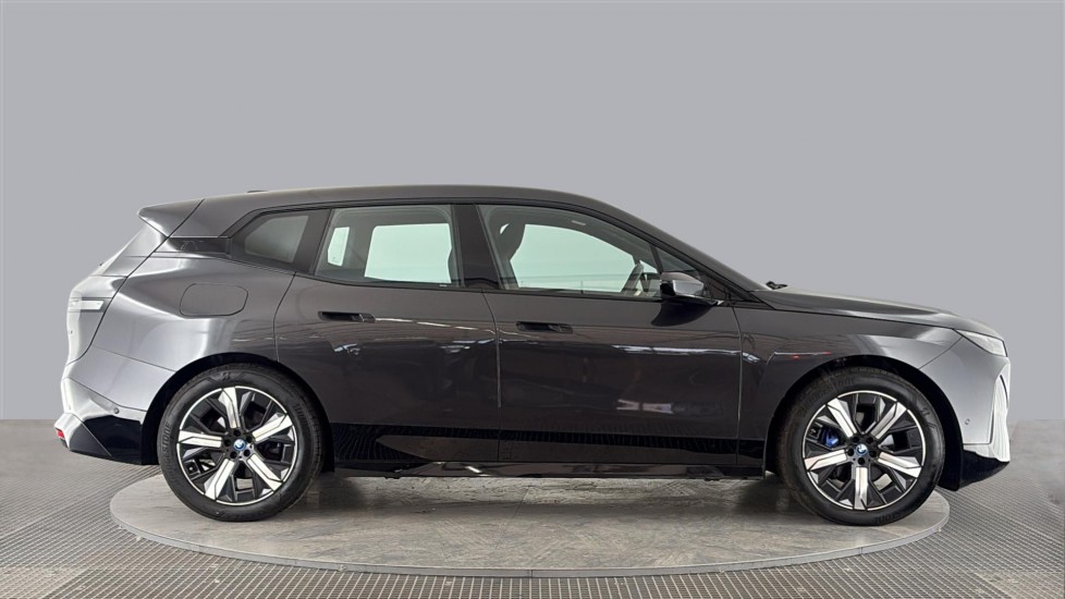 BMW iX Image 6