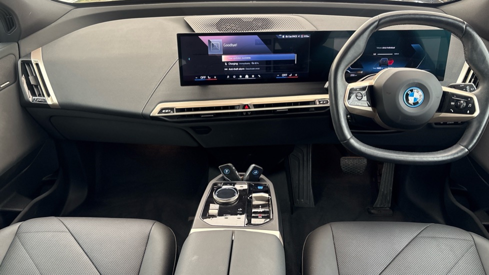 BMW iX Image 11