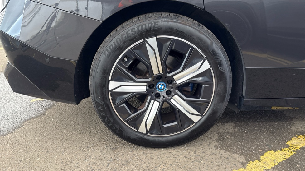 BMW iX ESTATE 240kW xDrive40 M Sport 76.6kWh 5dr Auto