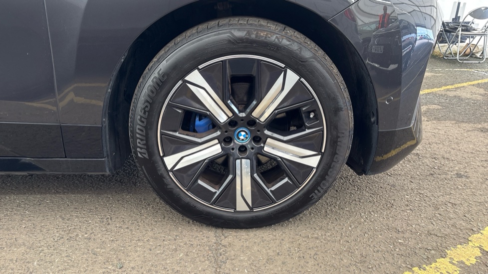 BMW iX ESTATE 240kW xDrive40 M Sport 76.6kWh 5dr Auto