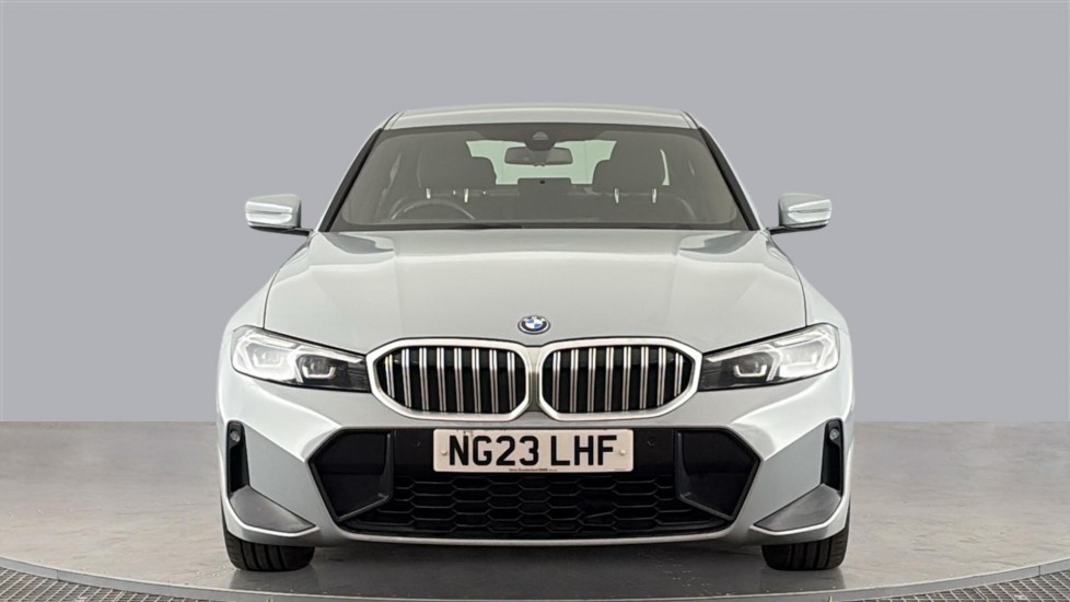 BMW 3 SERIES Image 8