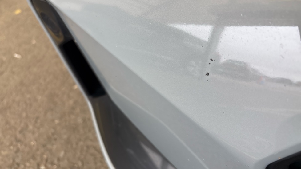 BMW 3 SERIES chips and scratches