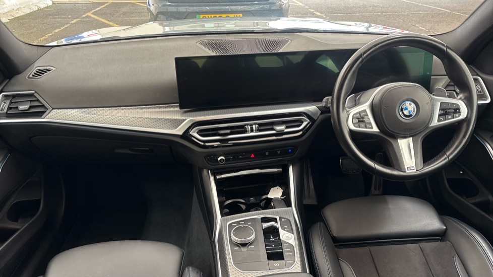 BMW 3 SERIES Image 11