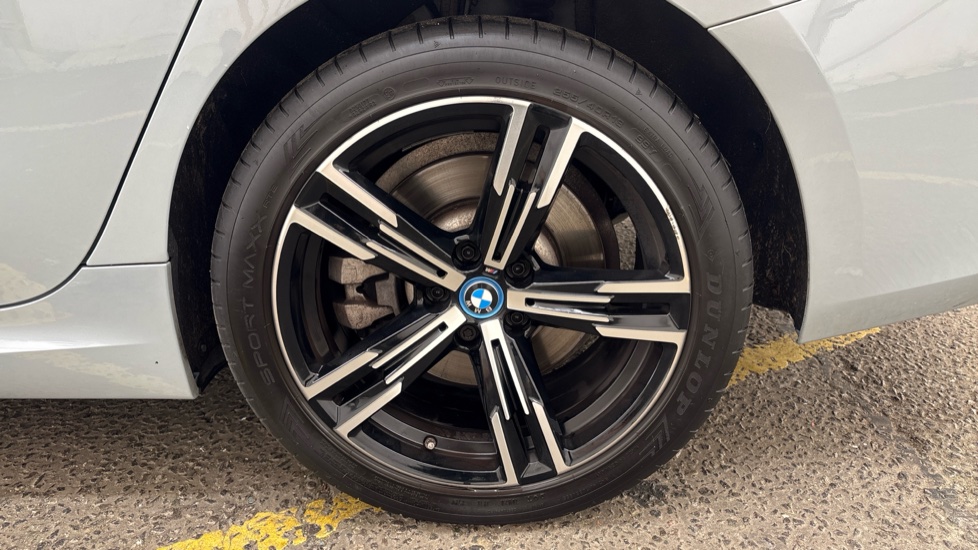 BMW 3 SERIES Image 18