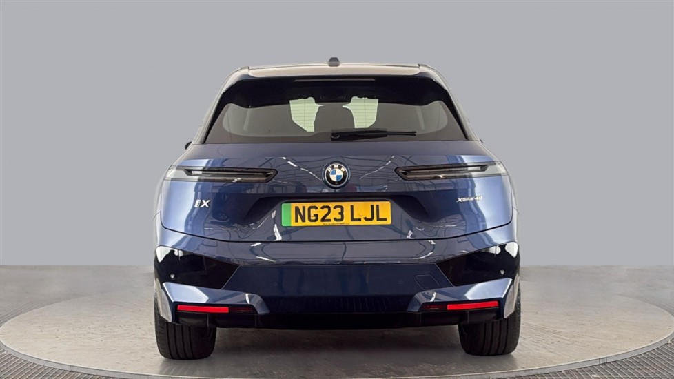 BMW iX Image 4