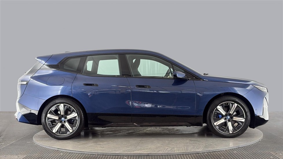 BMW iX Image 6