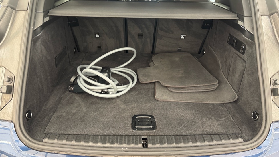 BMW iX Image 15