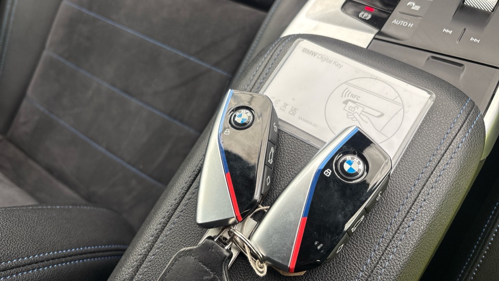 BMW iX1 ELECTRIC ESTATE 230kW xDrive30 M Sport 65kWh 5dr Auto [22kWCh]