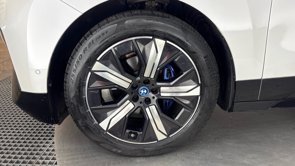 BMW iX ESTATE 240kW xDrive40 M Sport 76.6kWh 5dr Auto