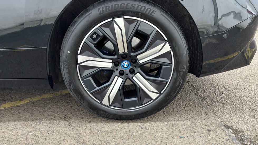 BMW iX ESTATE 240kW xDrive40 M Sport 76.6kWh 5dr Auto