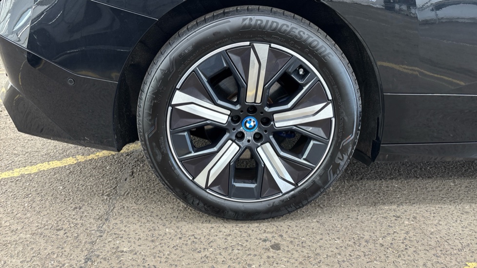 BMW iX ESTATE 240kW xDrive40 M Sport 76.6kWh 5dr Auto