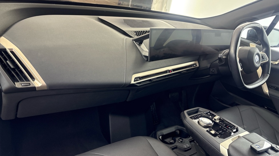 BMW iX ESTATE 240kW xDrive40 M Sport 76.6kWh 5dr Auto