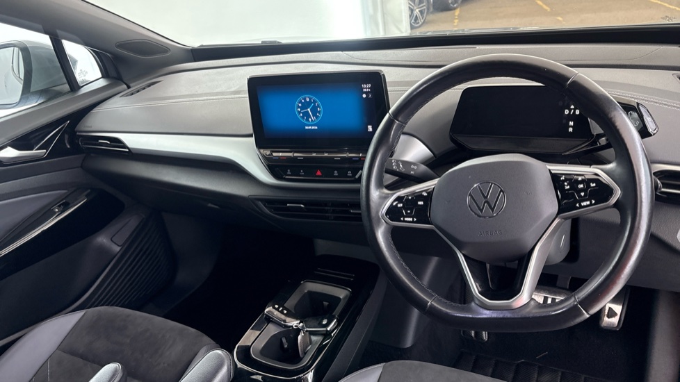 VOLKSWAGEN ID.4 ESTATE 150kW Life Pro Perform 77kWh 5dr Auto [135kW Ch]