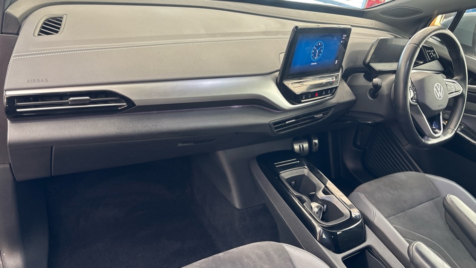 VOLKSWAGEN ID.4 ESTATE 150kW Life Pro Perform 77kWh 5dr Auto [135kW Ch]