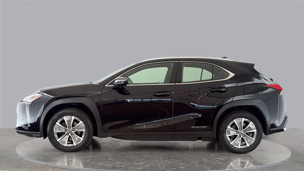 LEXUS UX Image 2