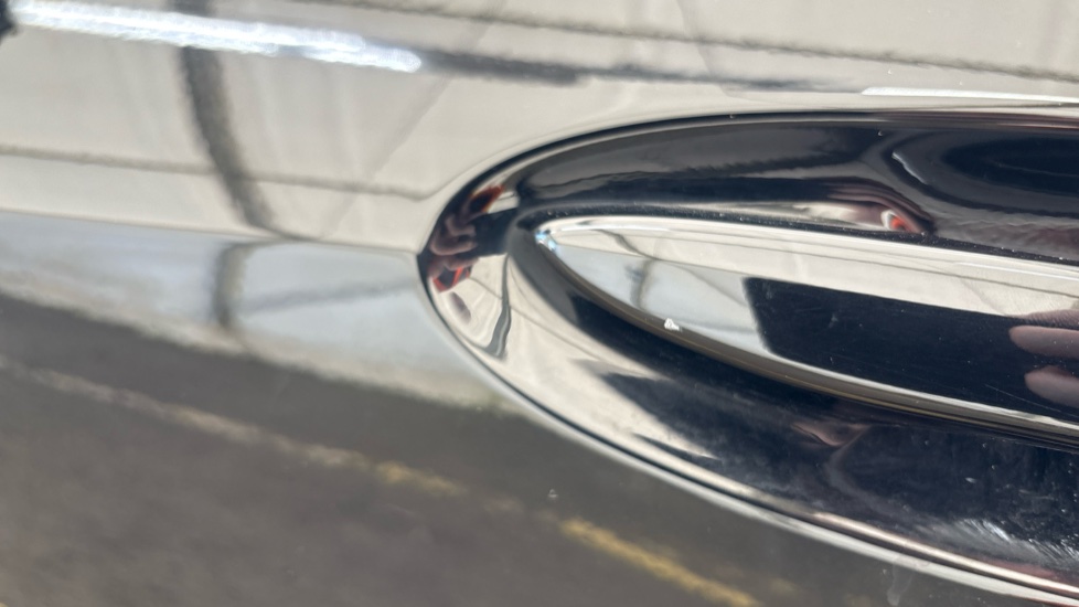 LEXUS UX Chips