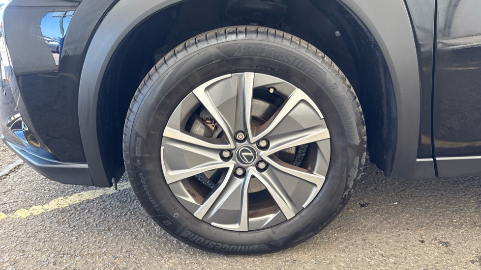LEXUS UX Image 17