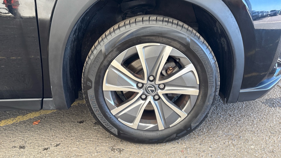 LEXUS UX Image 20