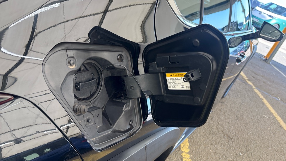 LEXUS UX Image 21