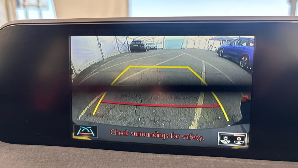 LEXUS UX reverse camera