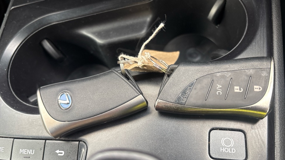 LEXUS UX two keys