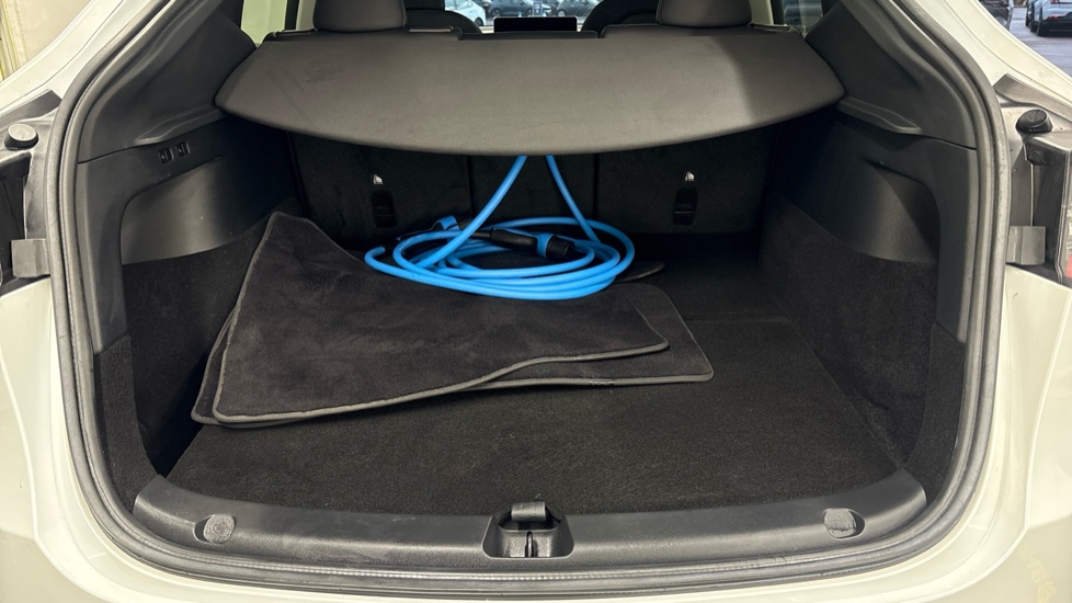 TESLA MODEL Y HATCHBACK Long Range AWD 5dr Auto
