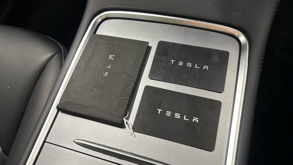 TESLA MODEL Y HATCHBACK Long Range AWD 5dr Auto