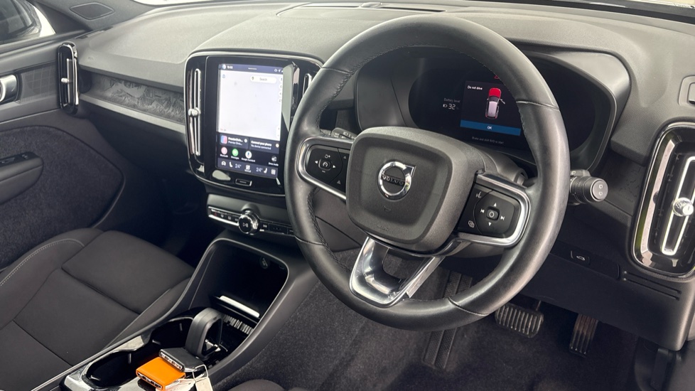 VOLVO XC40 ELECTRIC ESTATE 170kW Recharge Core 69kWh 5dr Auto