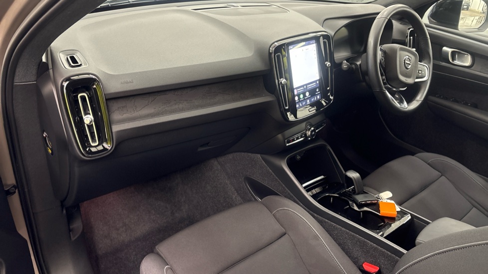 VOLVO XC40 ELECTRIC ESTATE 170kW Recharge Core 69kWh 5dr Auto