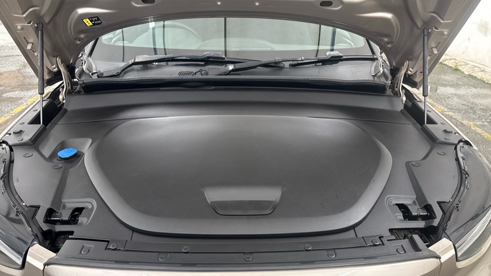 VOLVO XC40 ELECTRIC ESTATE 170kW Recharge Core 69kWh 5dr Auto