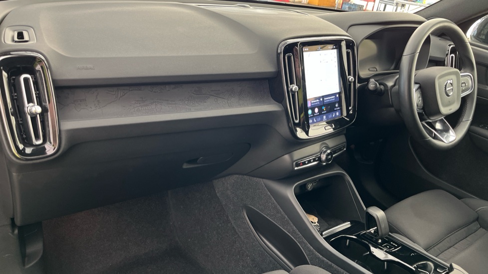 VOLVO XC40 Image 10