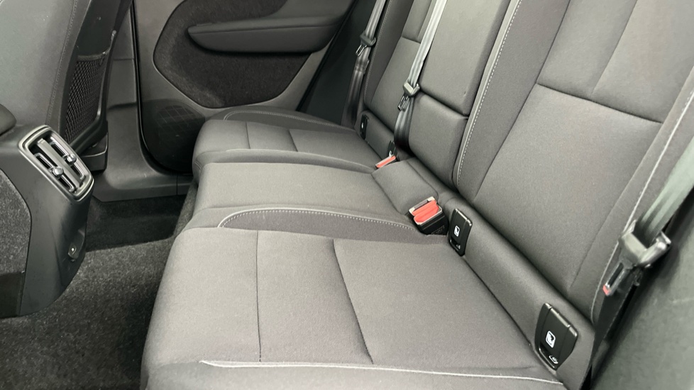 VOLVO XC40 Image 14