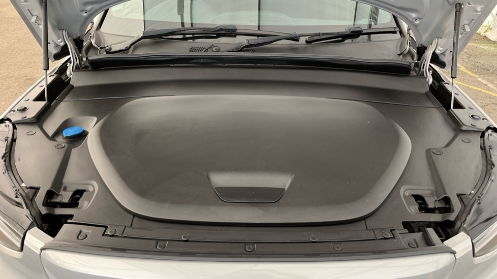 VOLVO XC40 Image 16