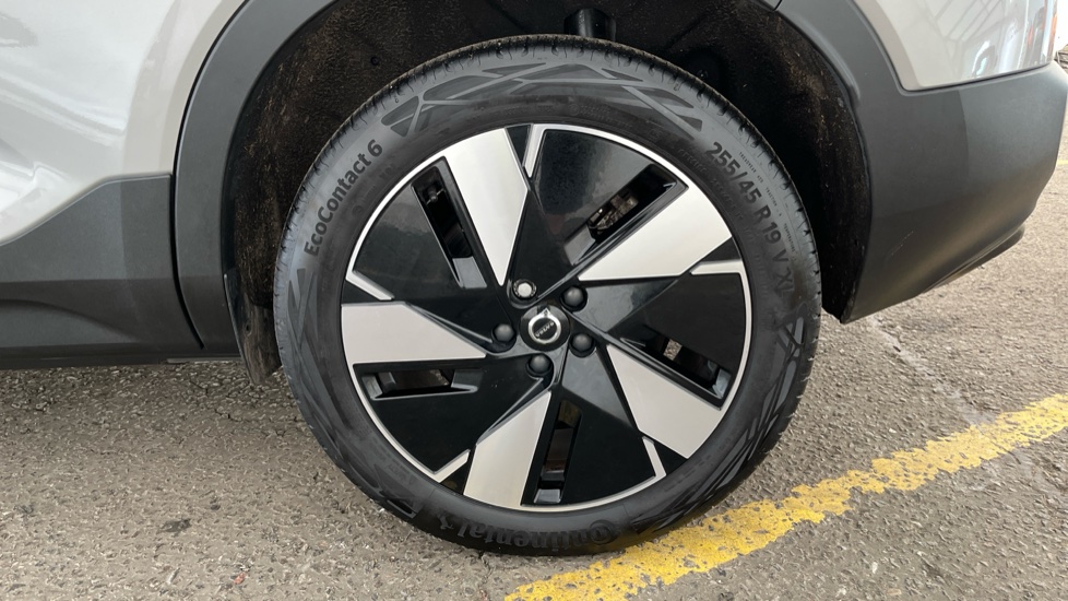 VOLVO XC40 Image 18