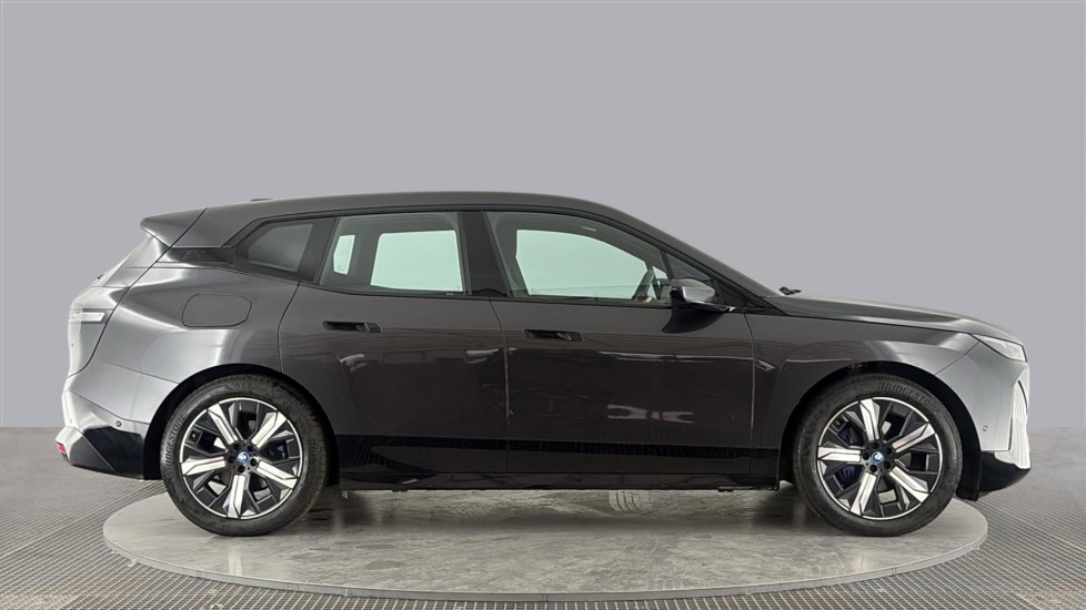 BMW iX Image 6