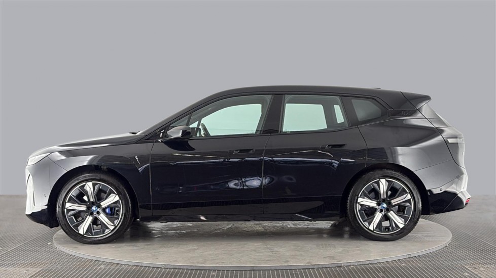 BMW iX Image 2
