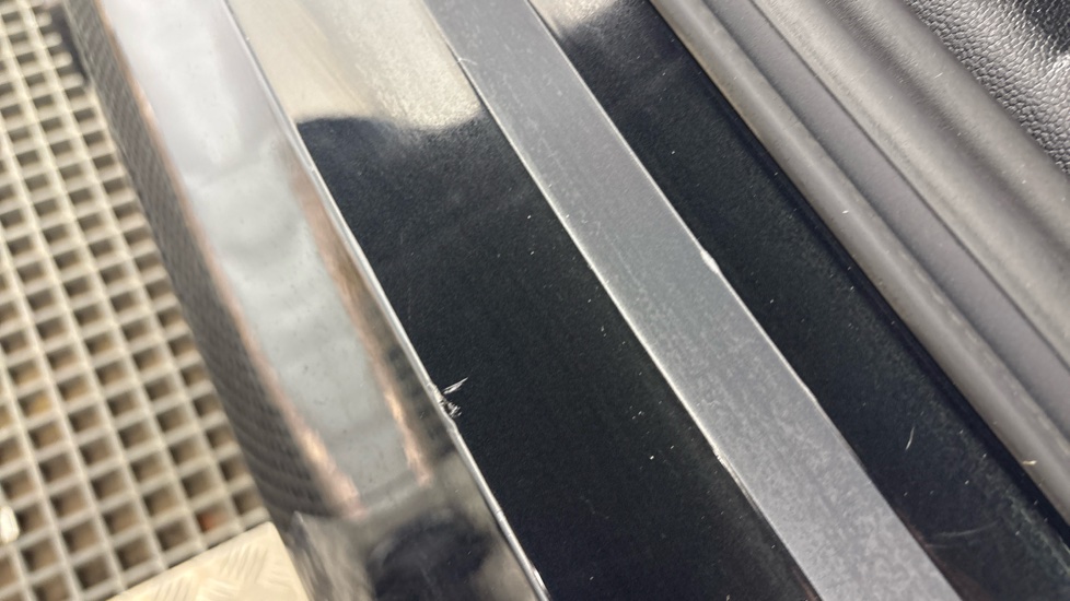 BMW iX chips and scratches
