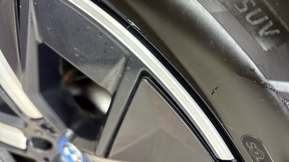 BMW iX scratches
