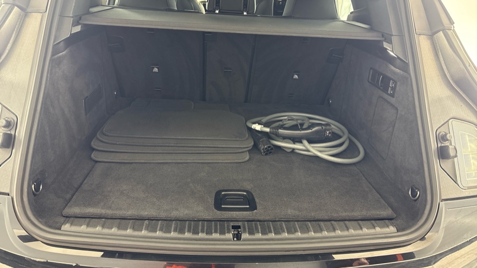 BMW iX Image 15