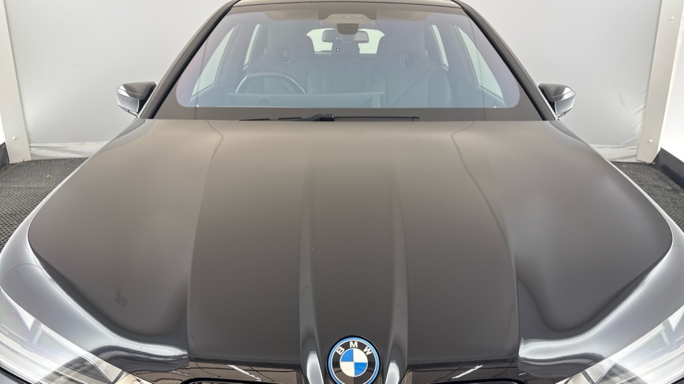 BMW iX Image 16