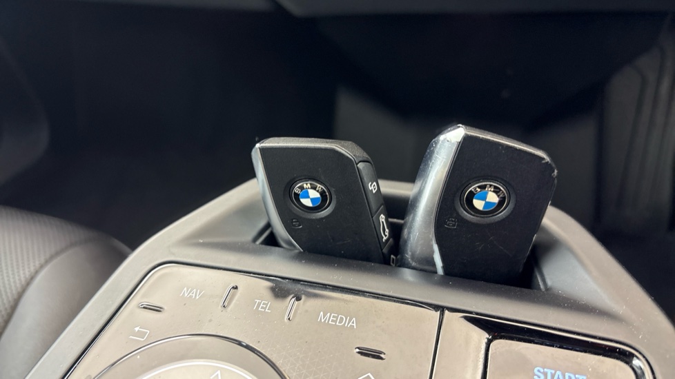 BMW iX two keys