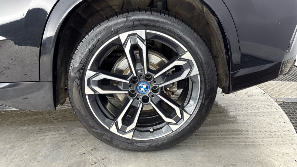 BMW iX1 ELECTRIC ESTATE 230kW xDrive30 M Sport 65kWh 5dr Auto [22kWCh]