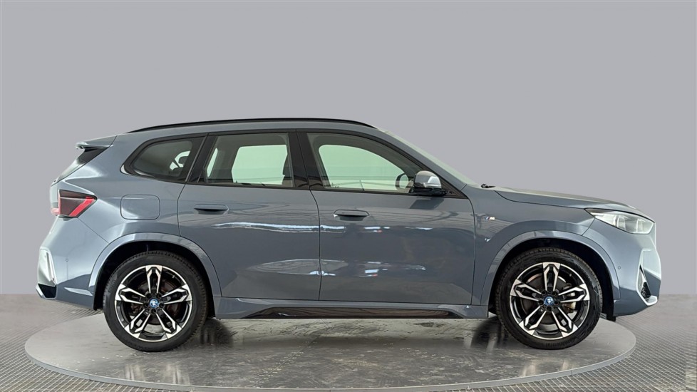 BMW iX1 Image 6