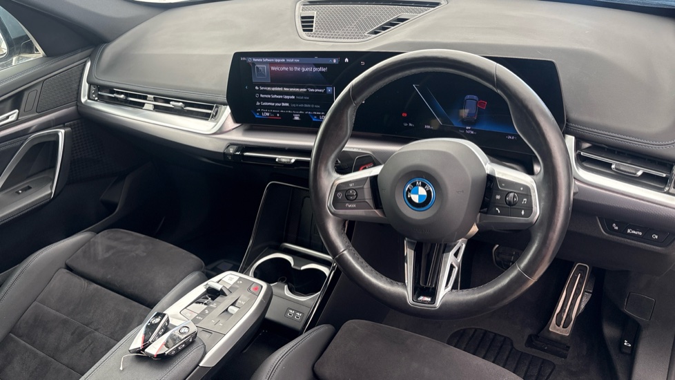BMW iX1 Image 9