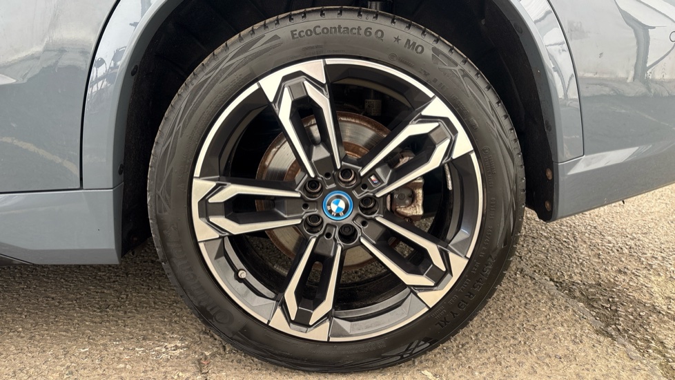 BMW iX1 Image 18